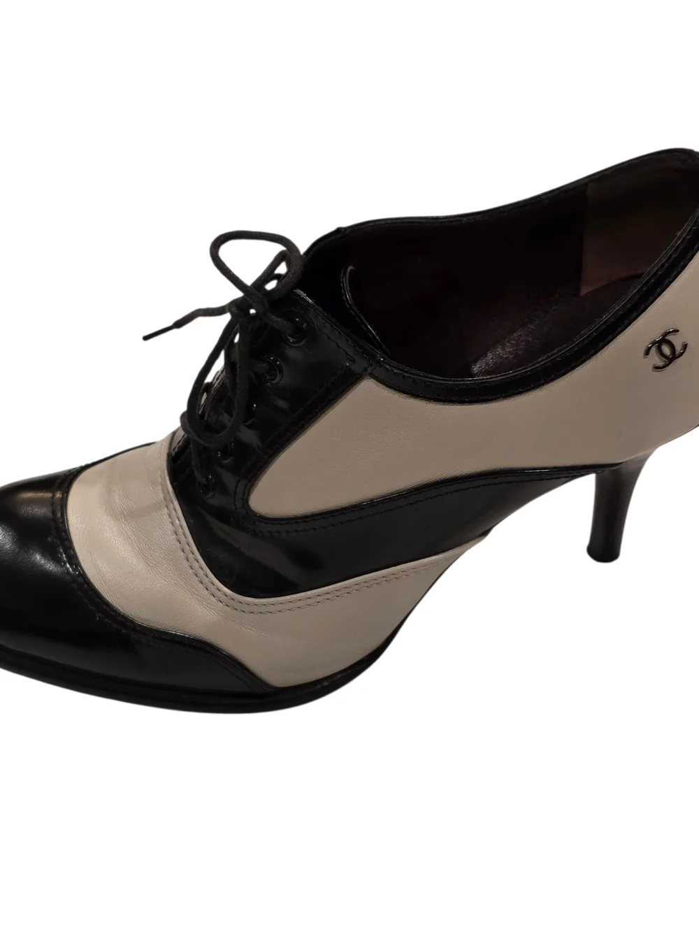CHANEL Black and White Two-Tone Lace-Up Heels - Picture 2 of 9